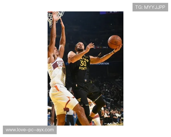 勇士力克太阳,库里手感火热穆迪全面开花,勇士力克尼克斯 库里37分 勇士力克太阳,库里手感火热穆迪全面开花,勇士力克尼克斯 库里37分